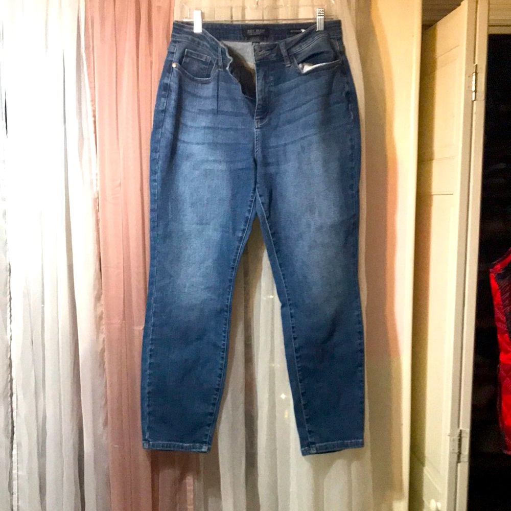JUDY BLUE BOYFRIEND RELAXED FIT JEANS 11/30